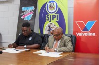 Click to read Automotive Art Supporting Upcoming Mechanics With Valvoline